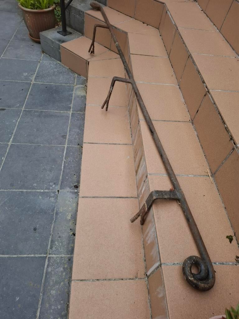 rampe d'escalier, Enlèvement, Utilisé