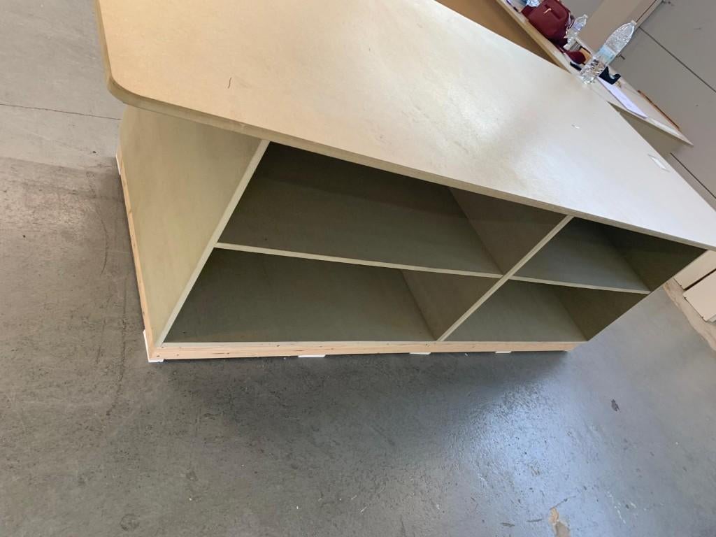 Grande table bois + rangement, Enlèvement, Utilisé, Application