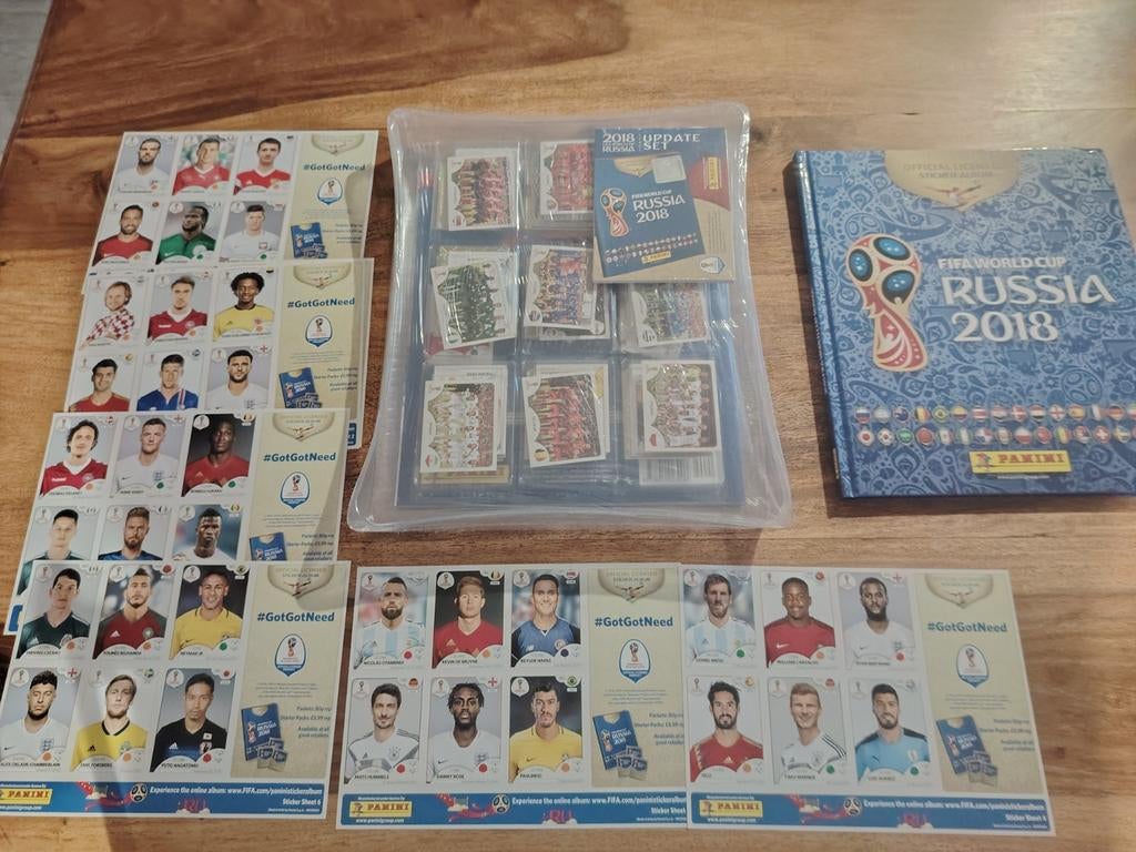 Set premium panini FWC 2018 RUSSIA  scellé usine +extras, Verzamelen, Stickers, Verzenden