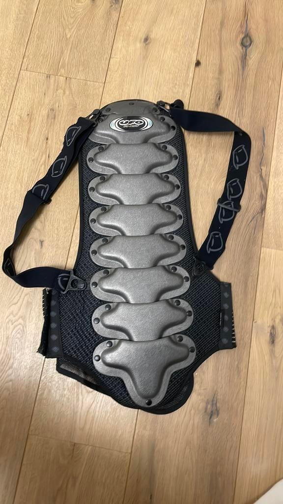Snowboard rug bescherming Ufo PLAST, Ophalen of Verzenden, Zo goed als nieuw