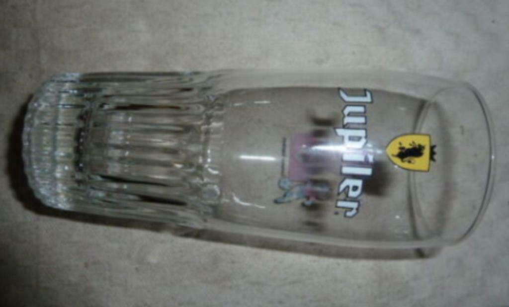 #A bier glas JUPILER " USA '94 Lorenzo Staelens ", Verzamelen, Ophalen of Verzenden, Nieuw, Bierglas