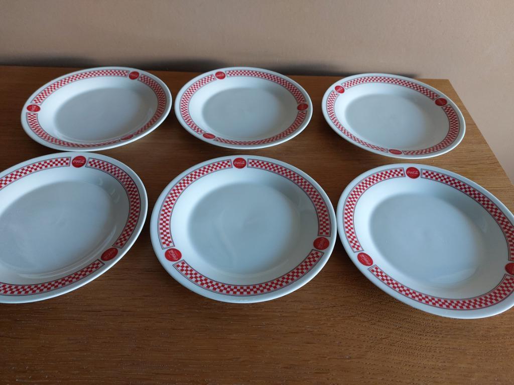 SOLDES ! Six assiettes rouge et blanc hamburger party, Enlèvement ou Envoi