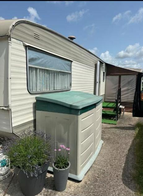 Caravan te koop, Tot en met 2