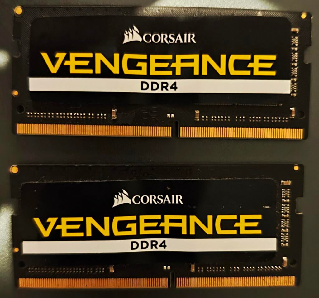 Corsair Vengeance 16GB (2x8GB) DDR4-2400 CL16 SO-DIMM Laptop, Computers en Software, Ophalen, DDR4, Zo goed als nieuw, Laptop