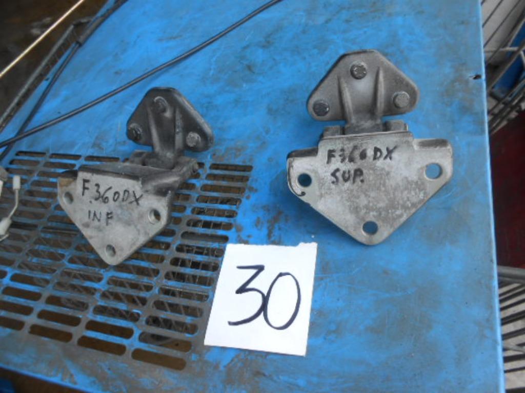 Charnières de porte latérale droite pour Ferrari 360, Enlèvement ou Envoi, Droite, Ferrari, Utilisé