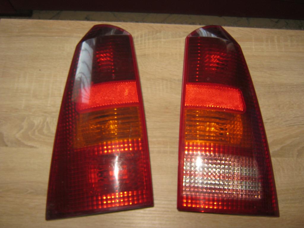 feux arriere   FORD FOCUS break 2002, Autos : Pièces & Accessoires, Enlèvement ou Envoi, Utilisé, Ford