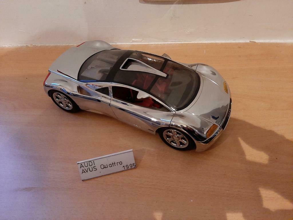 Audi Avus Quattro 1/18 1995 Revell zonder doos, Hobby en Vrije tijd, Ophalen of Verzenden, Zo goed als nieuw