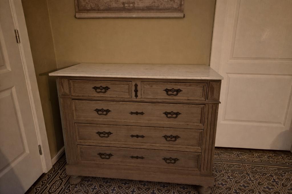 Commode, Huis en Inrichting, Kasten | Ladekasten, Ophalen, 5 laden of meer, Eikenhout, Zo goed als nieuw