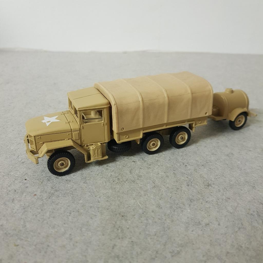 Solido Kaiser Jeep 245, schaal 1/50 met aanhangwagen, Ophalen of Verzenden