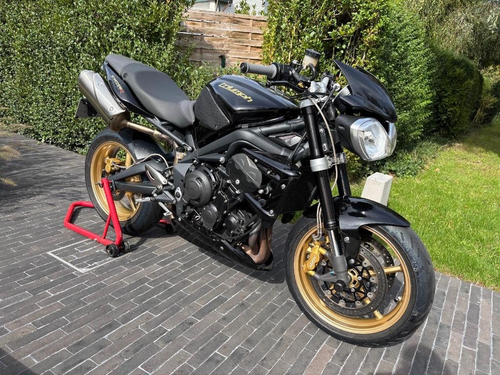 Triumph Street Triple 675 R, Permis Moto A, Plus de 35 kW, Particulier, 3 cylindres