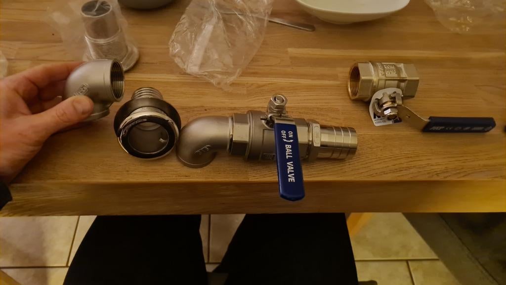 316 roestvrijstalen behuizing, ellebogen en kleppen. 1' 1/4.