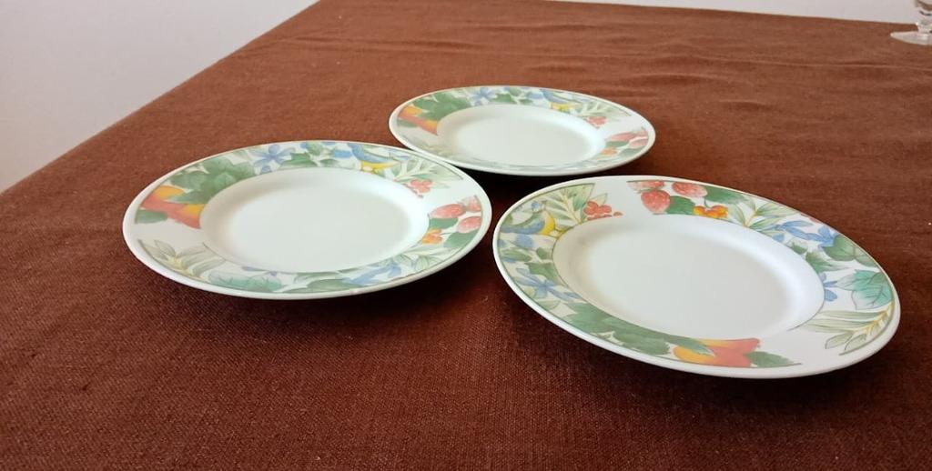 assiettes à dessert porcelaine fine teintes estivales, Assiettes(s), Enlèvement ou Envoi, Utilisé, Autres styles