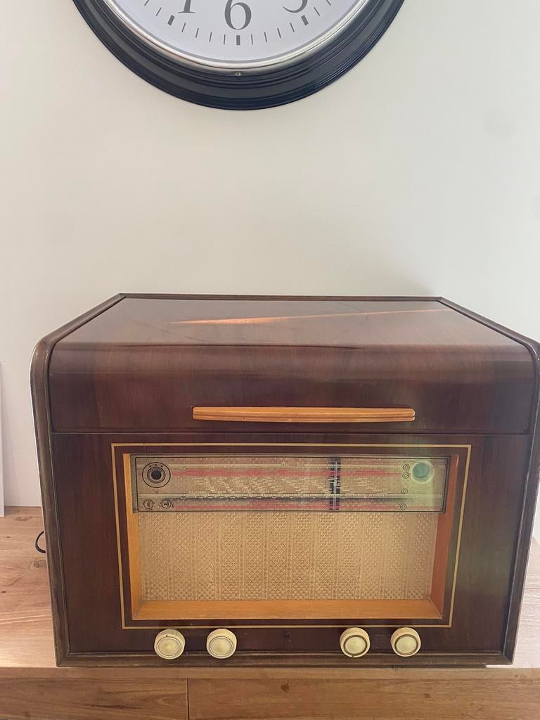Vieille radio Siera