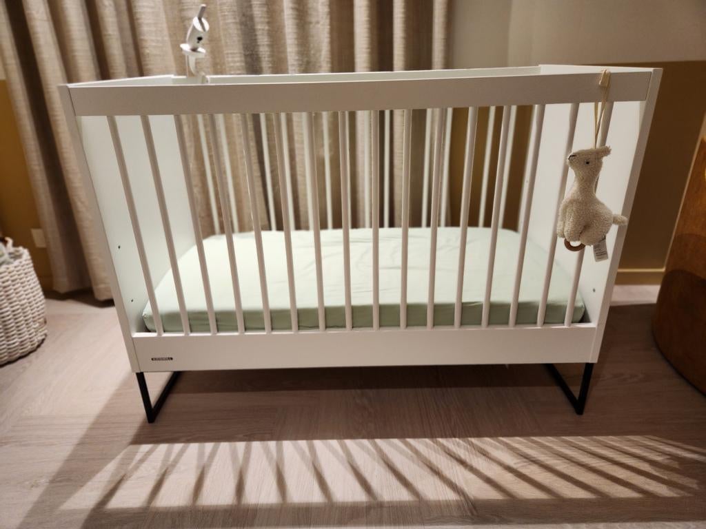 Kidsmill Intense II wit ledikant bed 60 x 120 cm + matras, Enlèvement, Utilisé, Lit