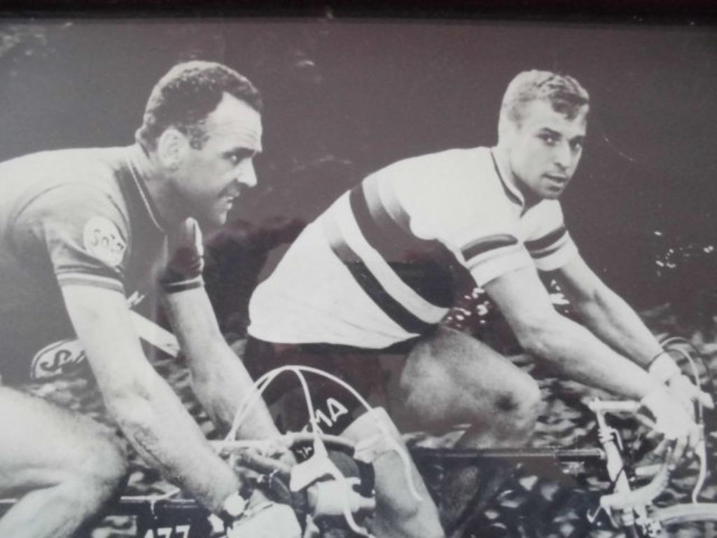 Photo originale de Van Looy et Van Steenbergen à vélo 1960/1, Enlèvement ou Envoi, Utilisé, Autres types