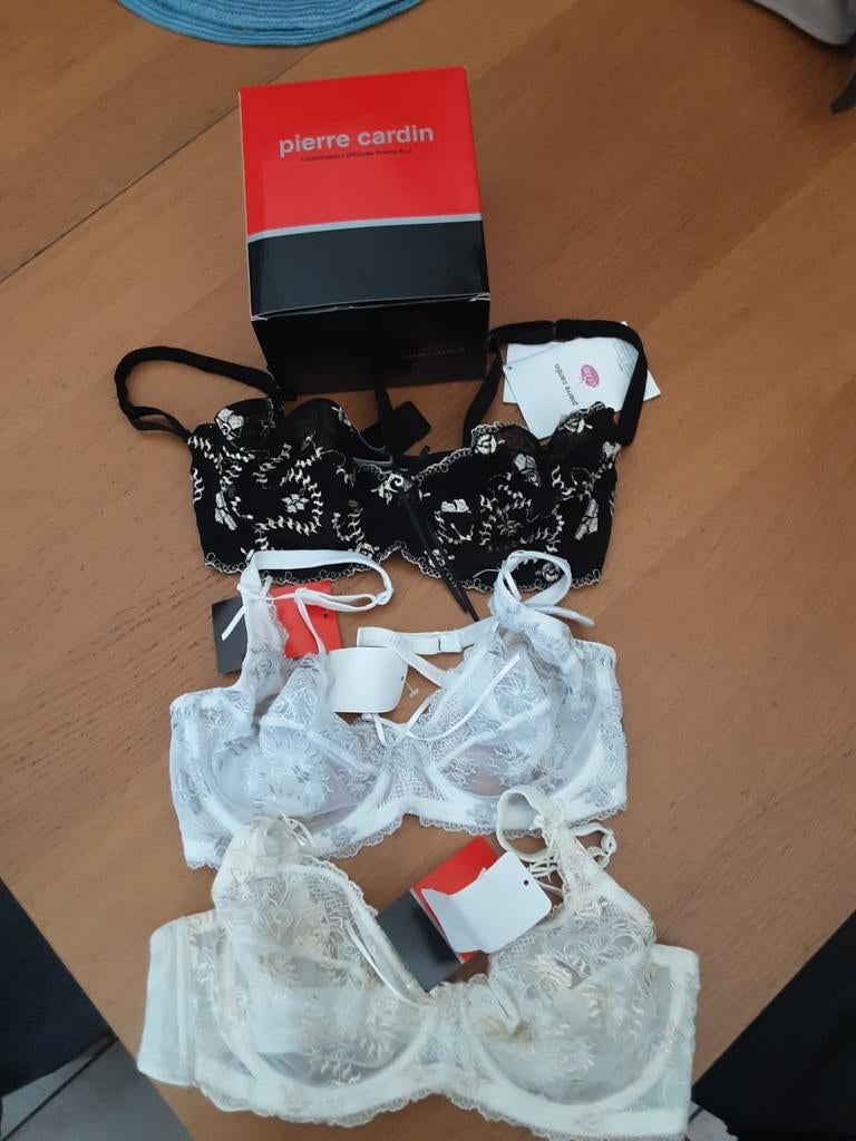 3 soutien gorge Pierre cardin, Blanc