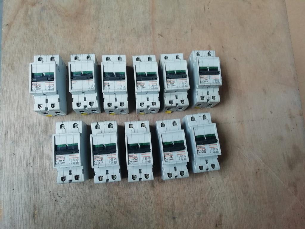 Zekeringen 2+4 phazen, Ophalen of Verzenden, Zo goed als nieuw