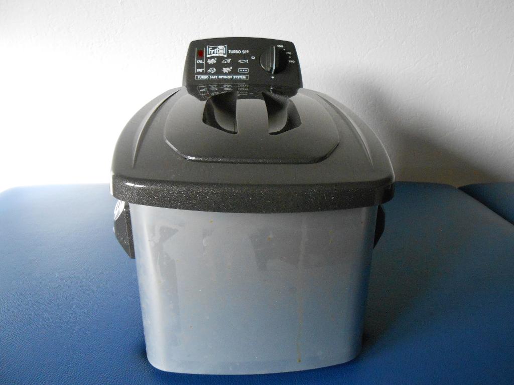friteuse Fritel Turbo SF 4240, 3 à 4 litres, Enlèvement, Comme neuf, Pan intérieur amovible