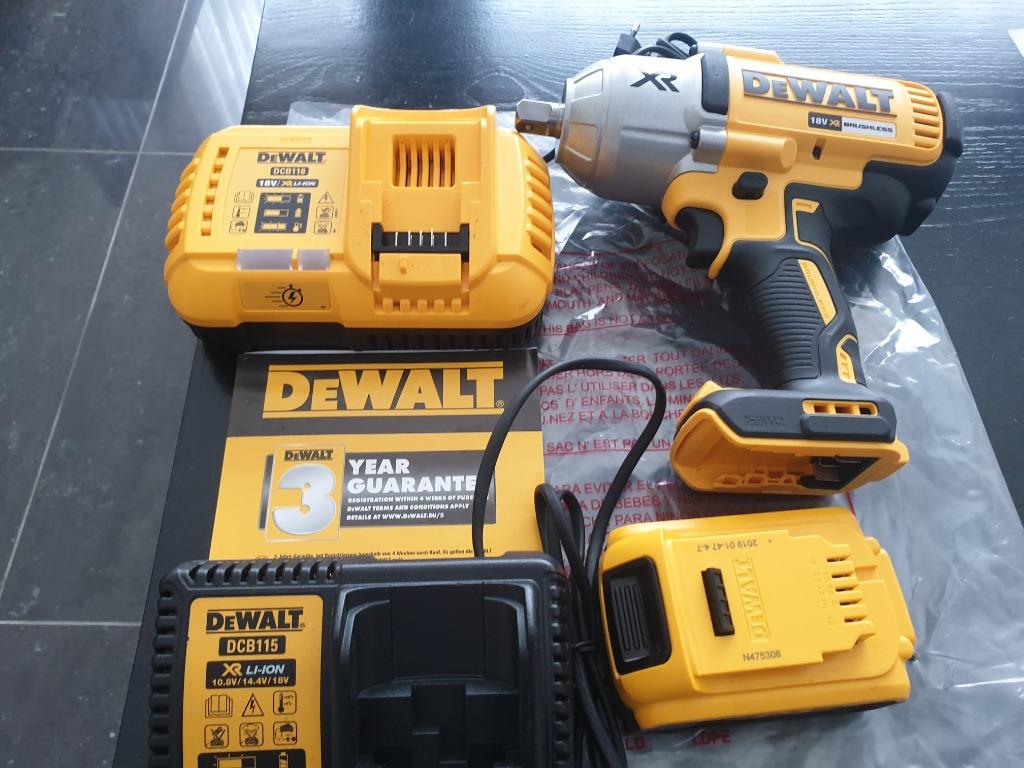 DEWALT 1/2” XR 18V 5Ah Li-Ion borstelloze slagmoersleutel, Doe-het-zelf en Bouw, Ophalen, Nieuw