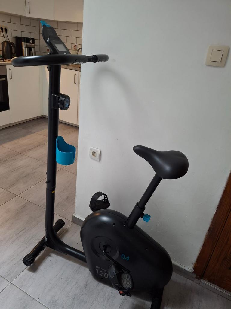 Hometrainer  decatlon, Sport en Fitness, Ophalen of Verzenden, Zo goed als nieuw, Hometrainer