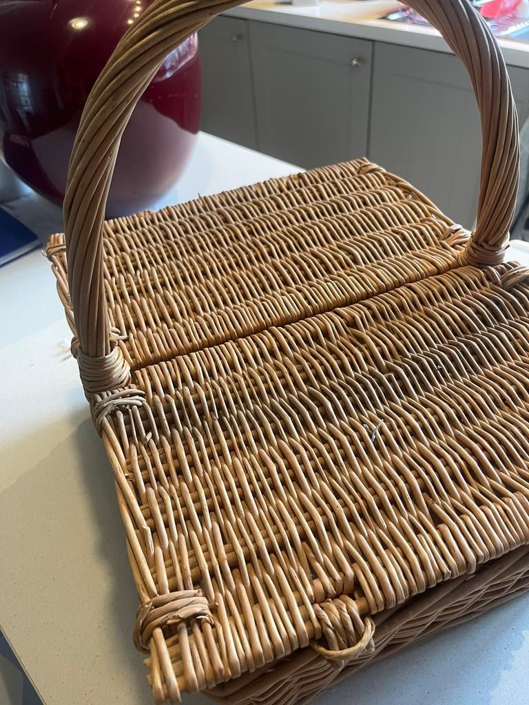 Panier de pique-nique, Hobby & Loisirs créatifs, Paniers de pique-nique, Enlèvement, Utilisé, Contenu non compris
