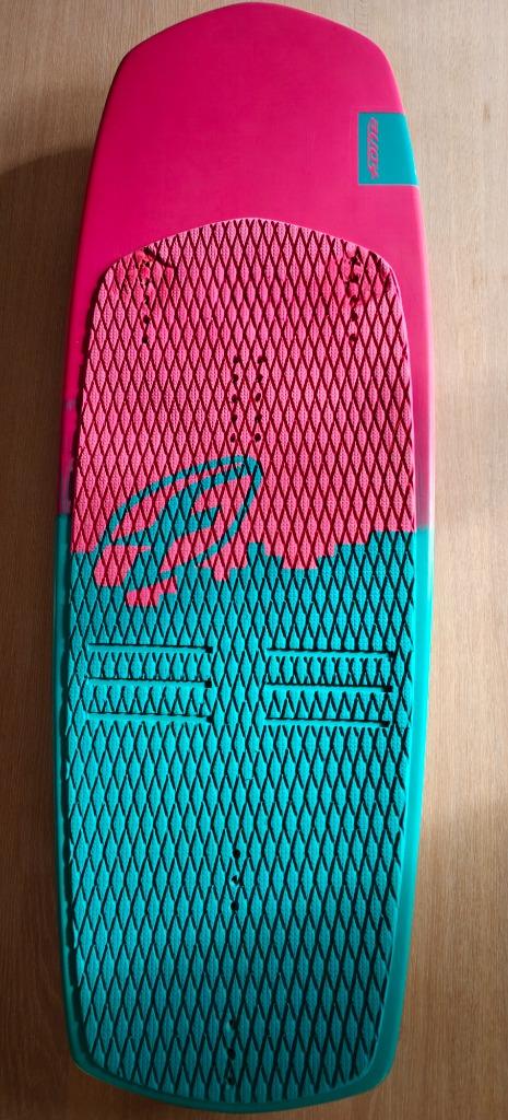 TE KOOP: COMPLEET KITEFOIL PAKKET, Directional, Ophalen, Zo goed als nieuw, Kitesurf-set