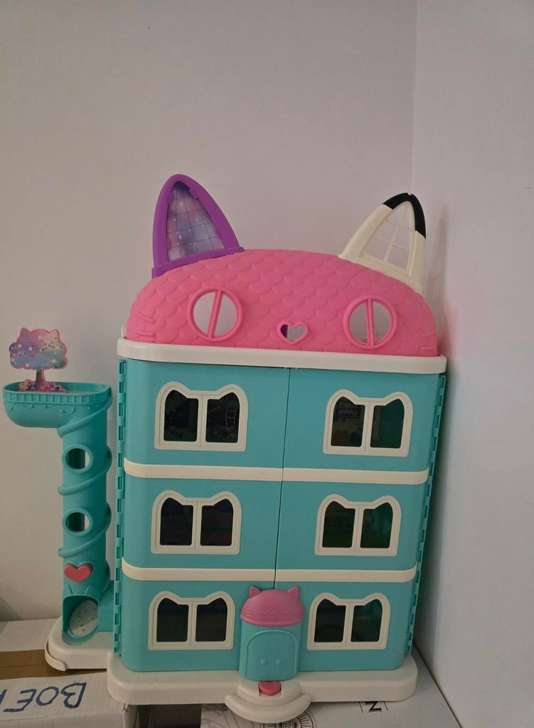 Gabby's magisch poppenhuis zonder accessoires., Ophalen