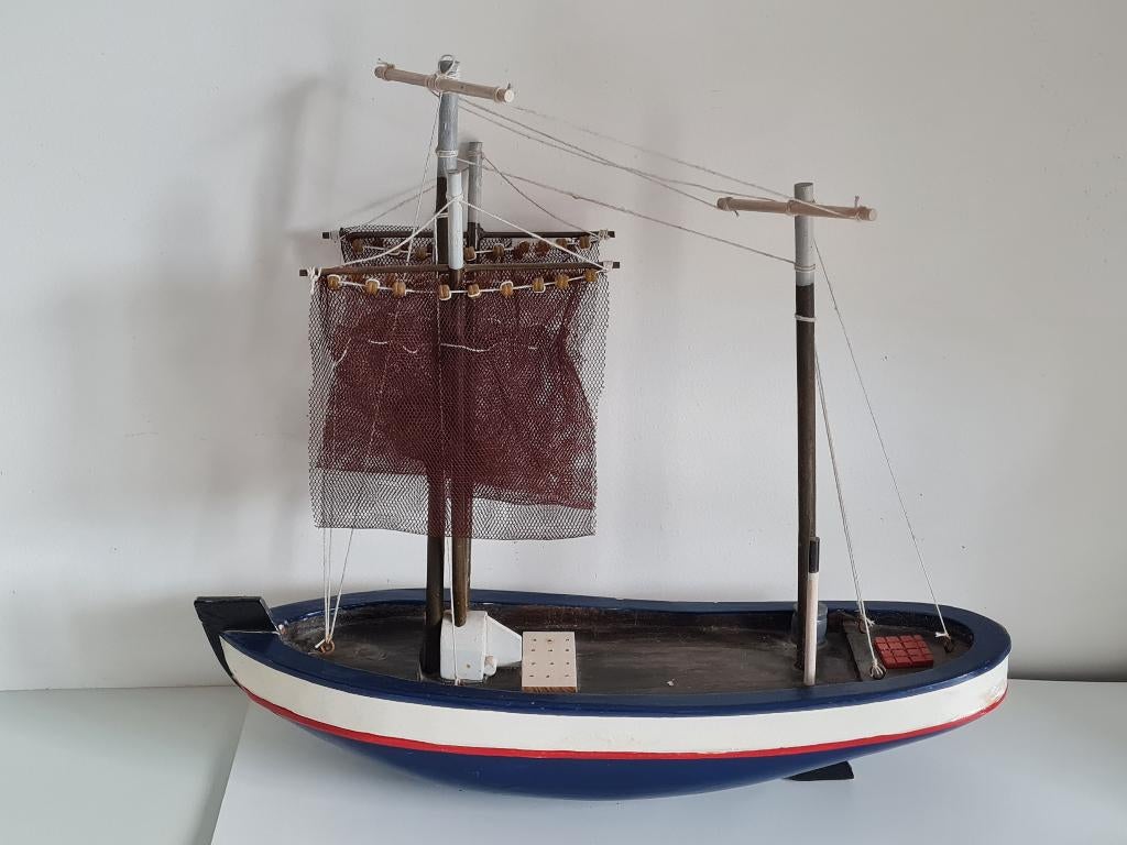 vissersboot met netten - modelbouw, Hobby en Vrije tijd, Modelbouw | Boten en Schepen, Ophalen of Verzenden