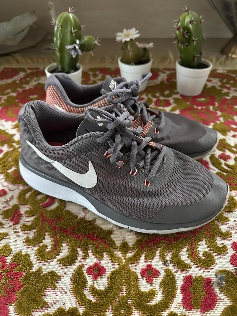 Nike maat 38 perfect staat verzending mogelijk, Ophalen of Verzenden, Zo goed als nieuw