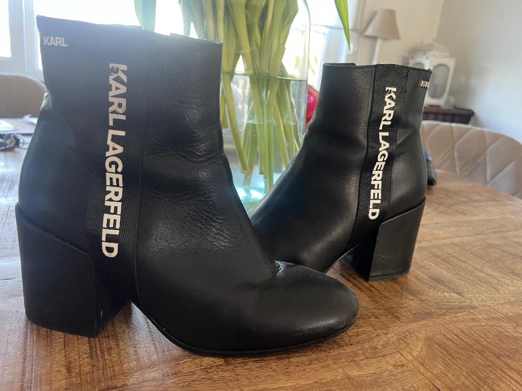 Karl Lagerfeld halfhoge laarsjes, Kleding | Dames, Schoenen, Karl Lagerfeld, Zwart, Lage of Enkellaarzen, Ophalen of Verzenden