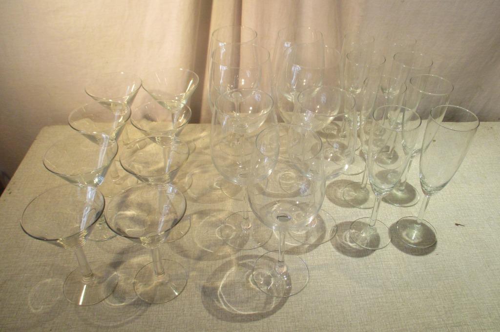 Beau lot de verres à vin de toutes sortes - comme neufs, Enlèvement ou Envoi, Comme neuf, Verre, Verre ou Verres