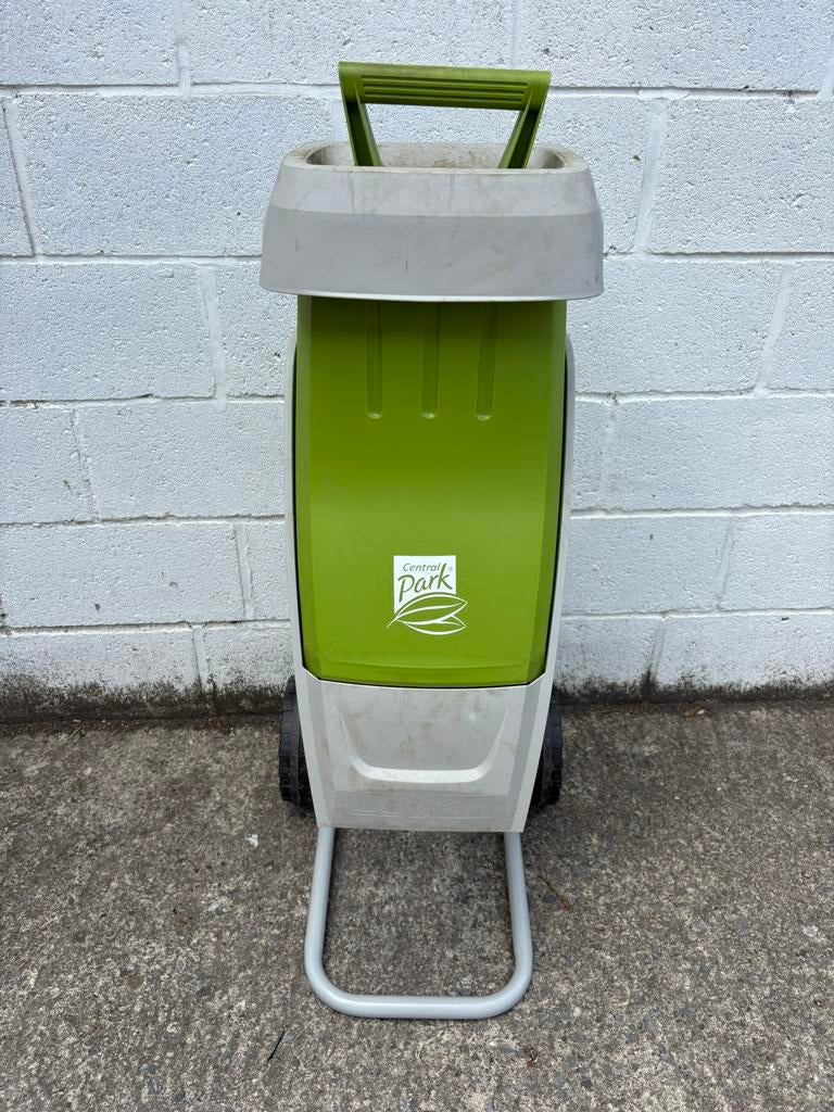 Broyeur de végétaux électrique, Ophalen, Zo goed als nieuw, Elektrisch, Met opvangbak
