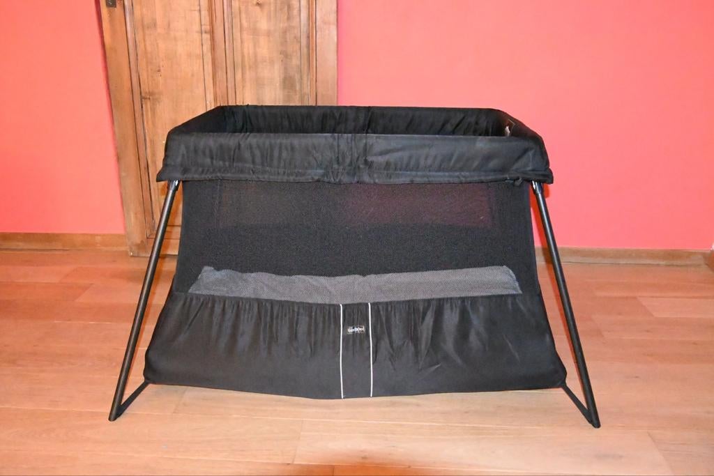 Lit de voyage Babybjorn light, Enlèvement, Comme neuf, Matelas