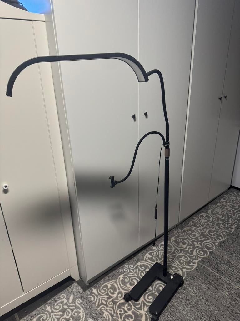 Halve maan led lamp, Ophalen