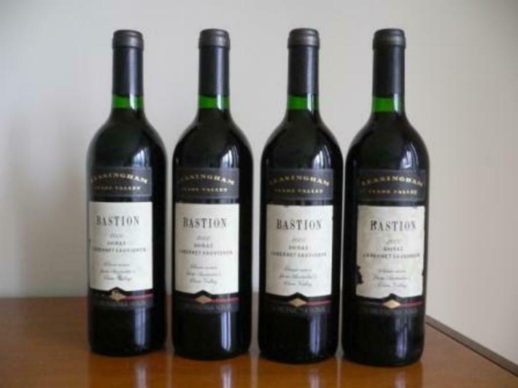 Vin australien Leasingham BASTION 2000 4 bouteilles, Enlèvement