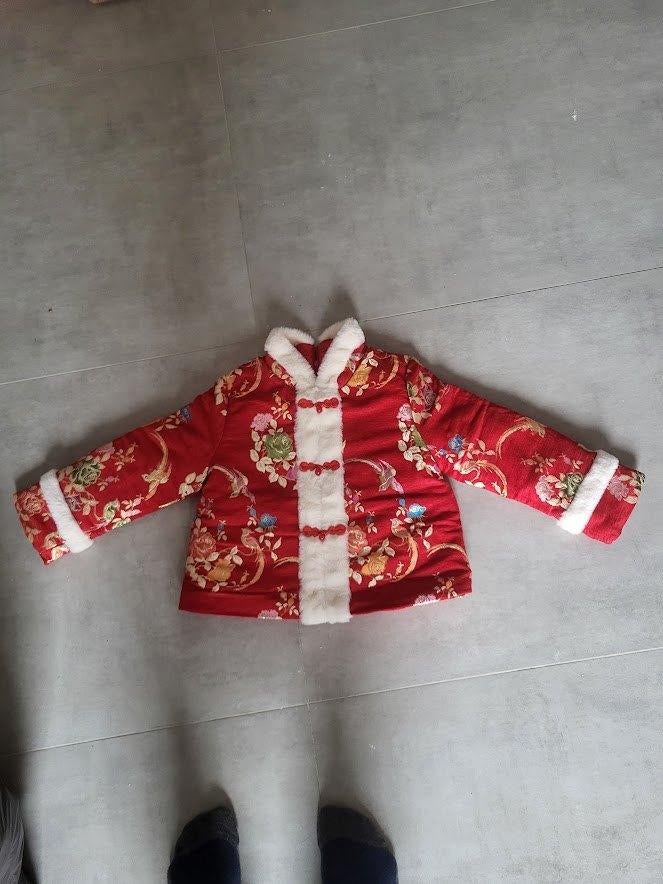 VETEMENTS TRADITIONELS ET FETE, Ophalen, Gebruikt, Meisje