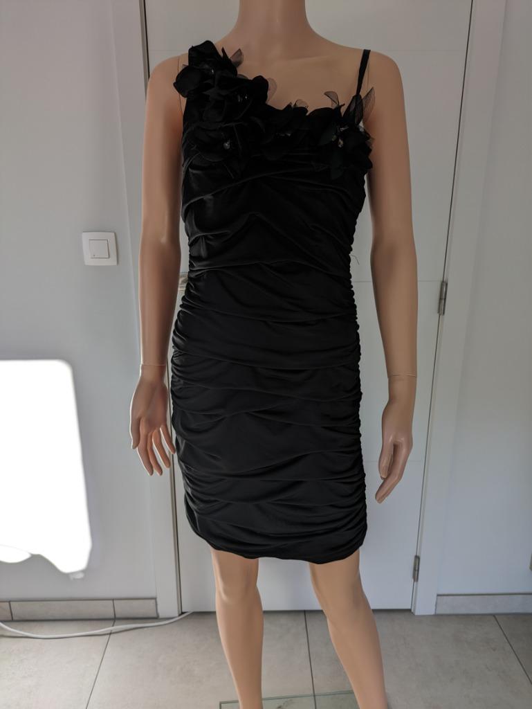 One-shoulder cocktail jurk - nieuw, Vêtements | Femmes, Robes, Neuf, Taille 38/40 (M), Noir, Au-dessus du genou, Enlèvement ou Envoi