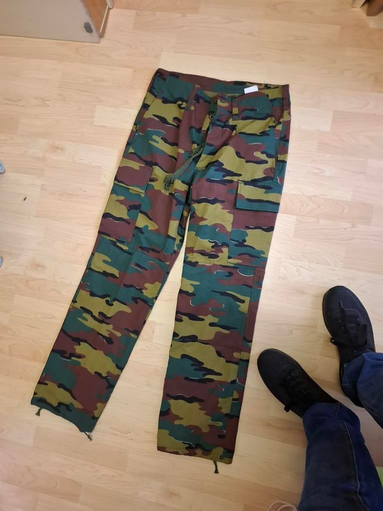 Militaire kledij, Ophalen