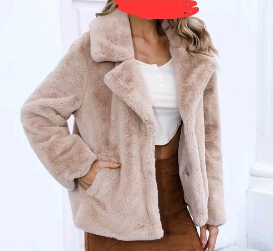Manteau court en fourrure ultra doux, S, Enlèvement, Neuf, Taille 36 (S), Beige