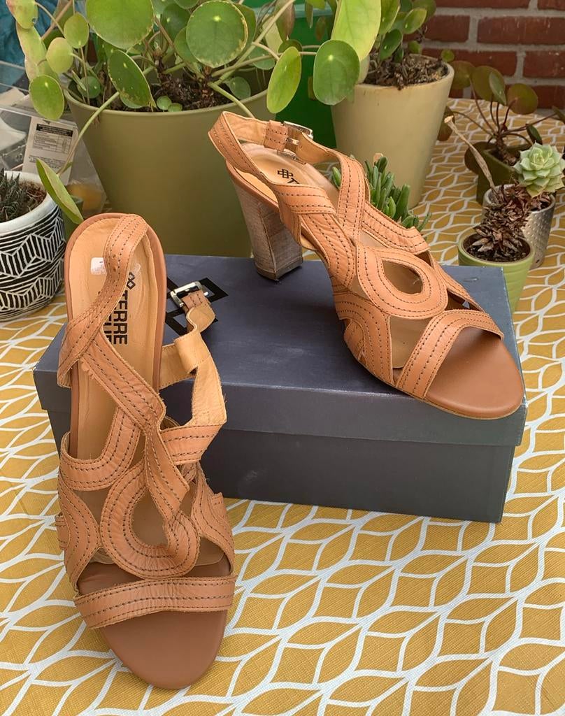 Terre bleue sandalen op hak camel 41, Kleding | Dames, Schoenen, Ophalen, Zo goed als nieuw