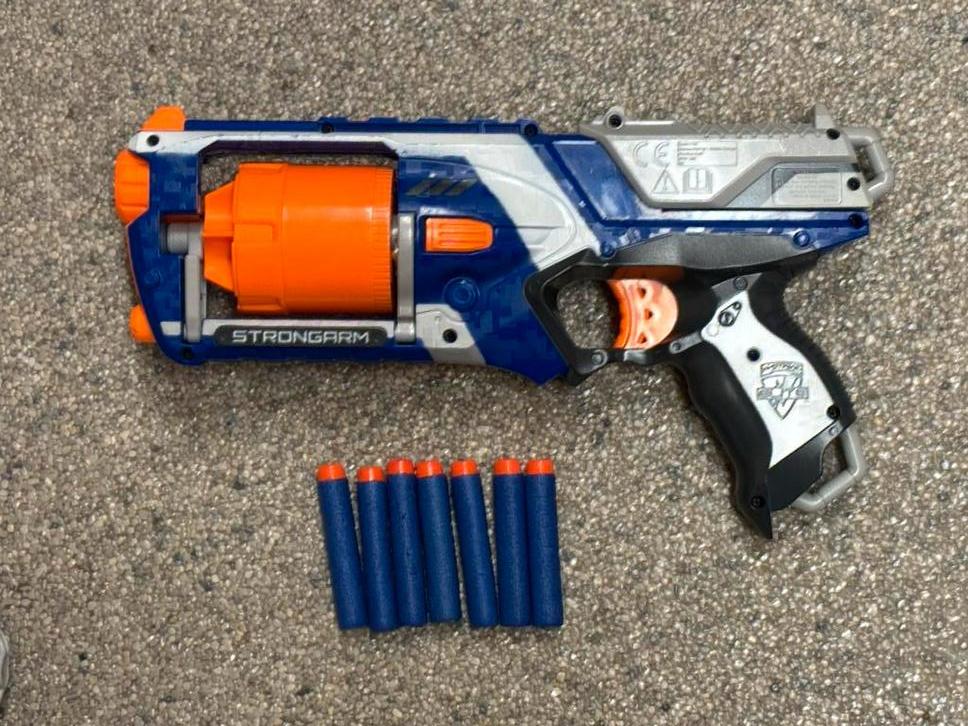 Nerf geweer strongarm, Enlèvement, Utilisé