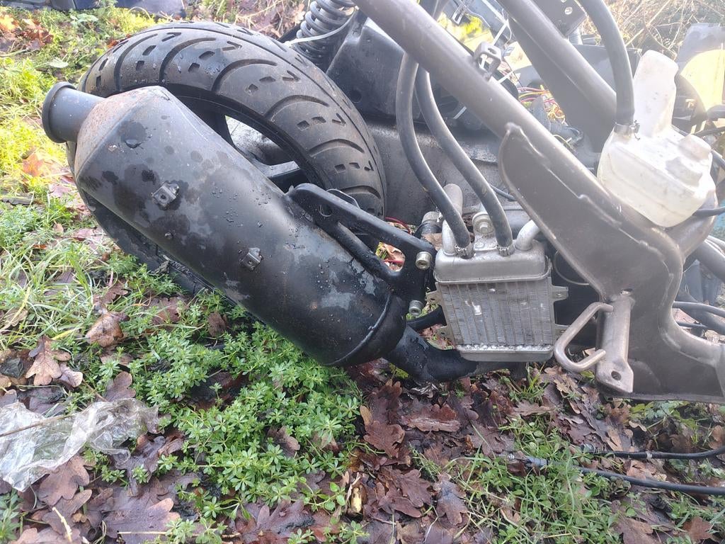 110 Derbi motorblok in goede staat . Goede compressie nog ., Fietsen en Brommers, Ophalen of Verzenden