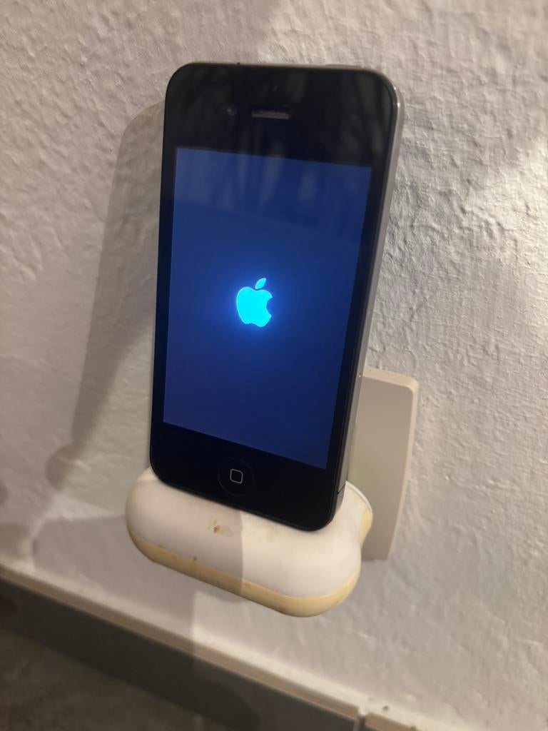 Iphone 4, Enlèvement ou Envoi, Comme neuf, Argent
