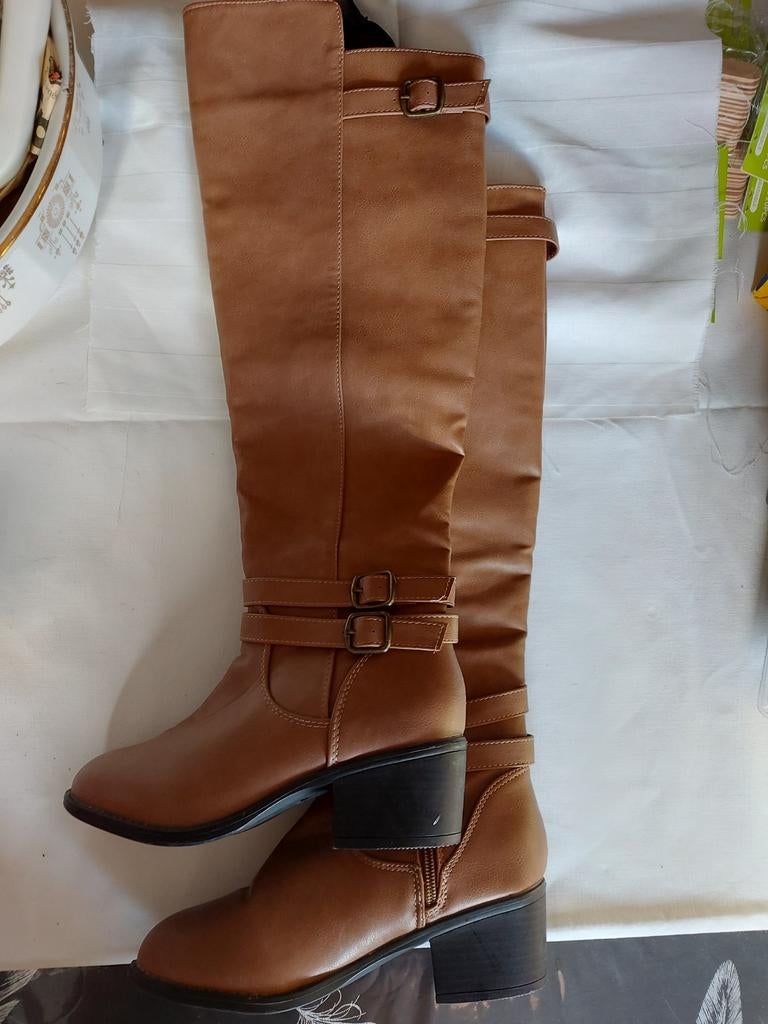 Bottes P6 (36 ou 37), Vêtements | Femmes, Enlèvement ou Envoi