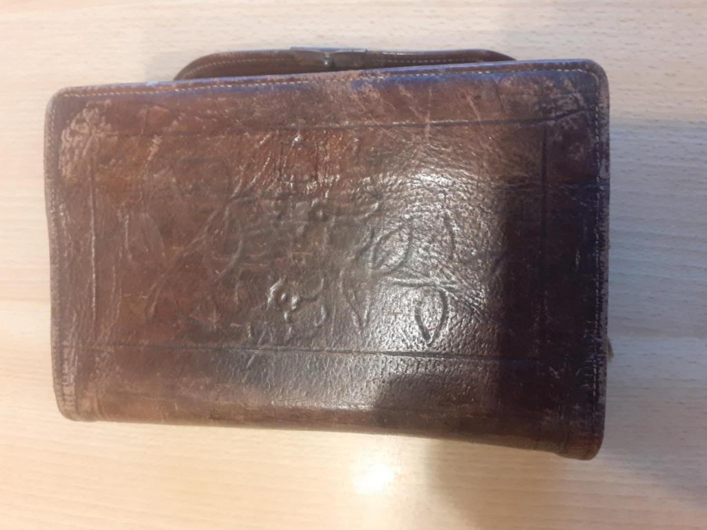 Oud misboek en vesperale in leren kaft, Hobby en Vrije tijd, Ophalen, Gebruikt