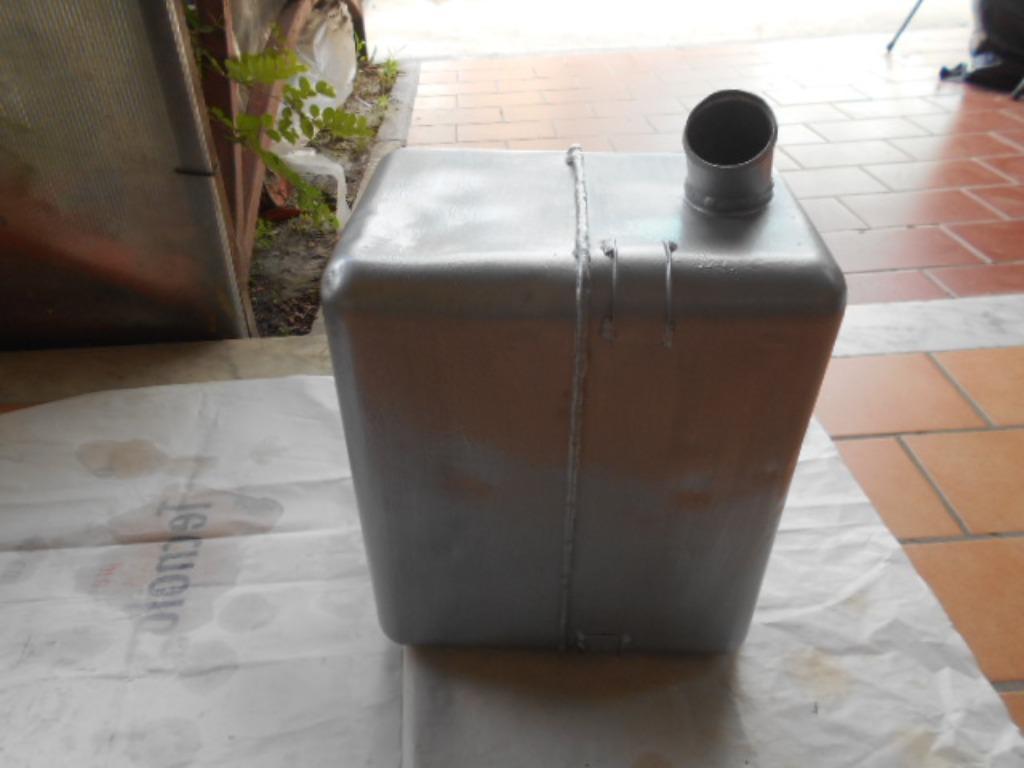 Réservoir d'essence gauche pour Ferrari Dino 246, Autos : Pièces & Accessoires, Systèmes à carburant, Ferrari, Utilisé, Enlèvement