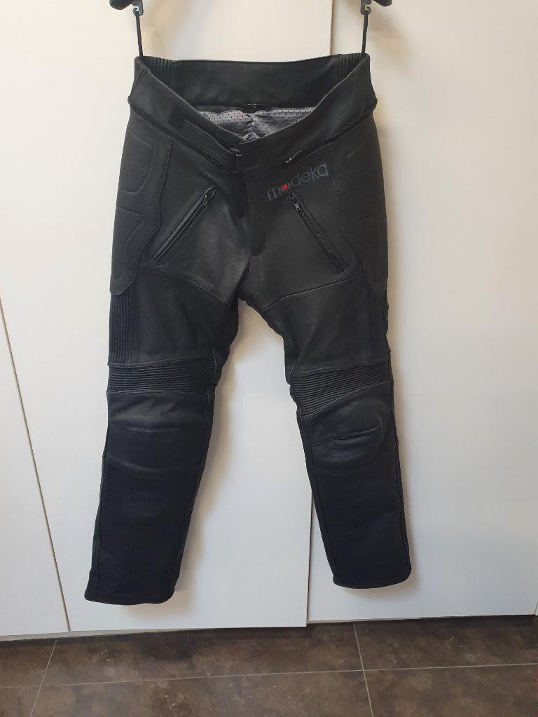 pantalon de moto en cuir noir, Motos, Enlèvement, Neuf, sans ticket, Pantalon | cuir, Modeka