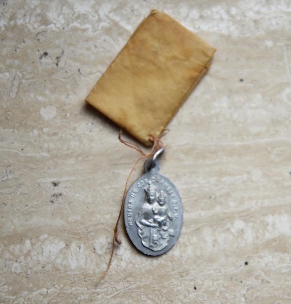 MÉDAILLE RELIQUE DE SAINT BERTE, Envoi