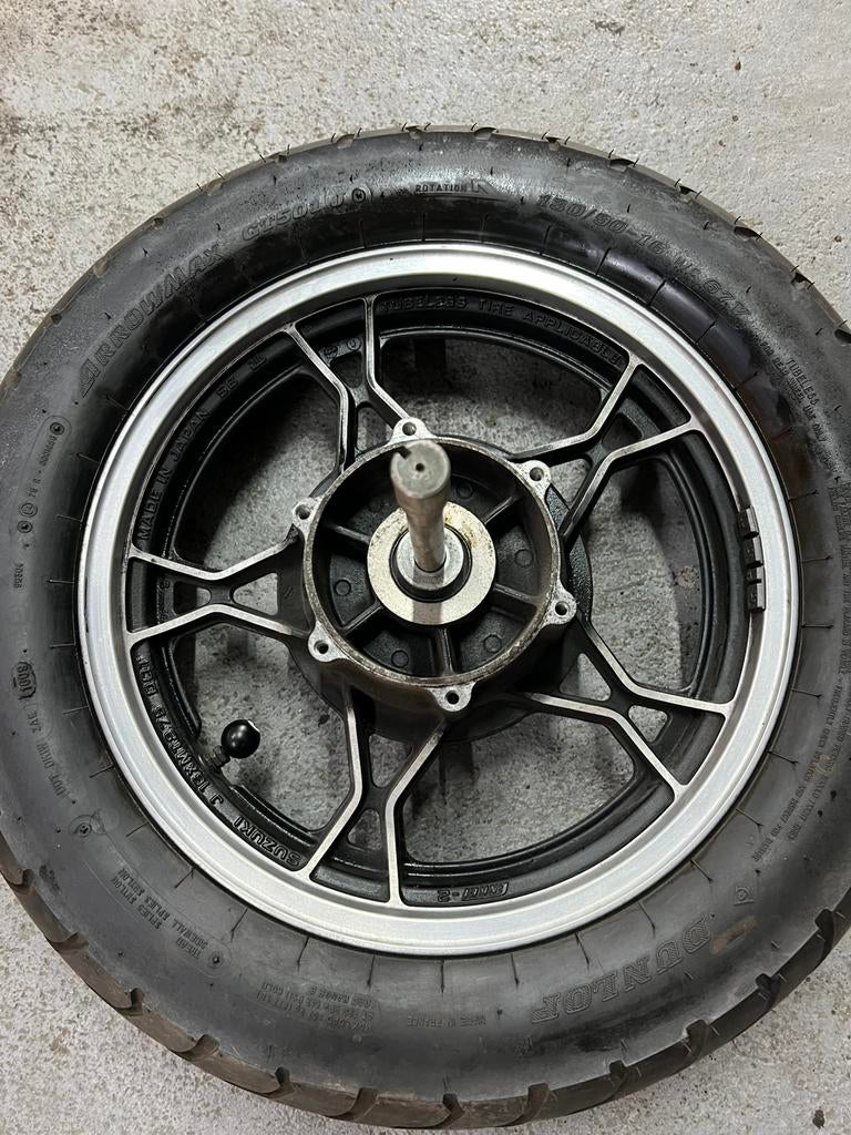 Suzuki gs 650 gl achterwiel, Ophalen