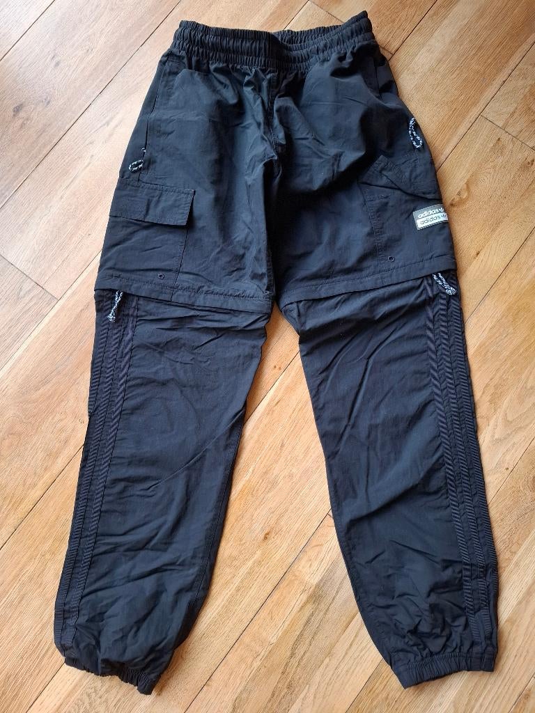 Pantalon adidas zip short taille xs équivalent à un m, Comme neuf, Enlèvement, ADIDAS, Taille 48/50 (M)